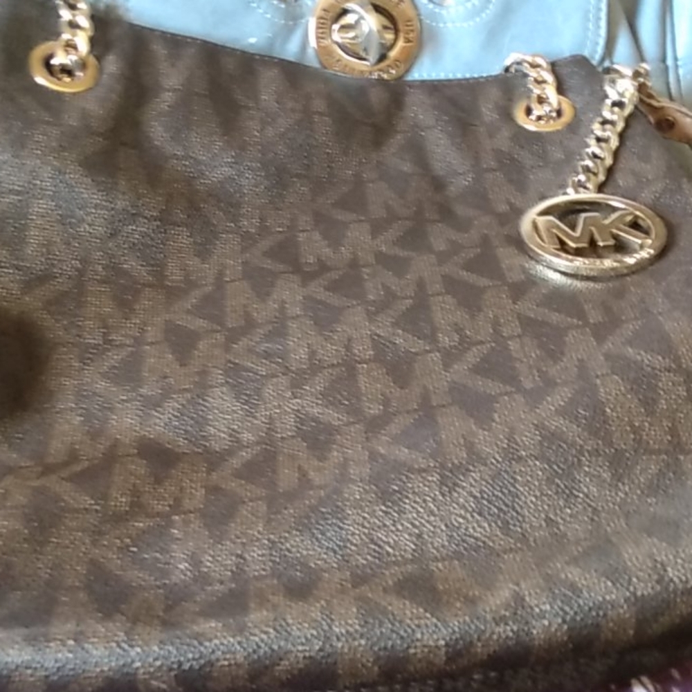 Michael Kors Crossbody purse